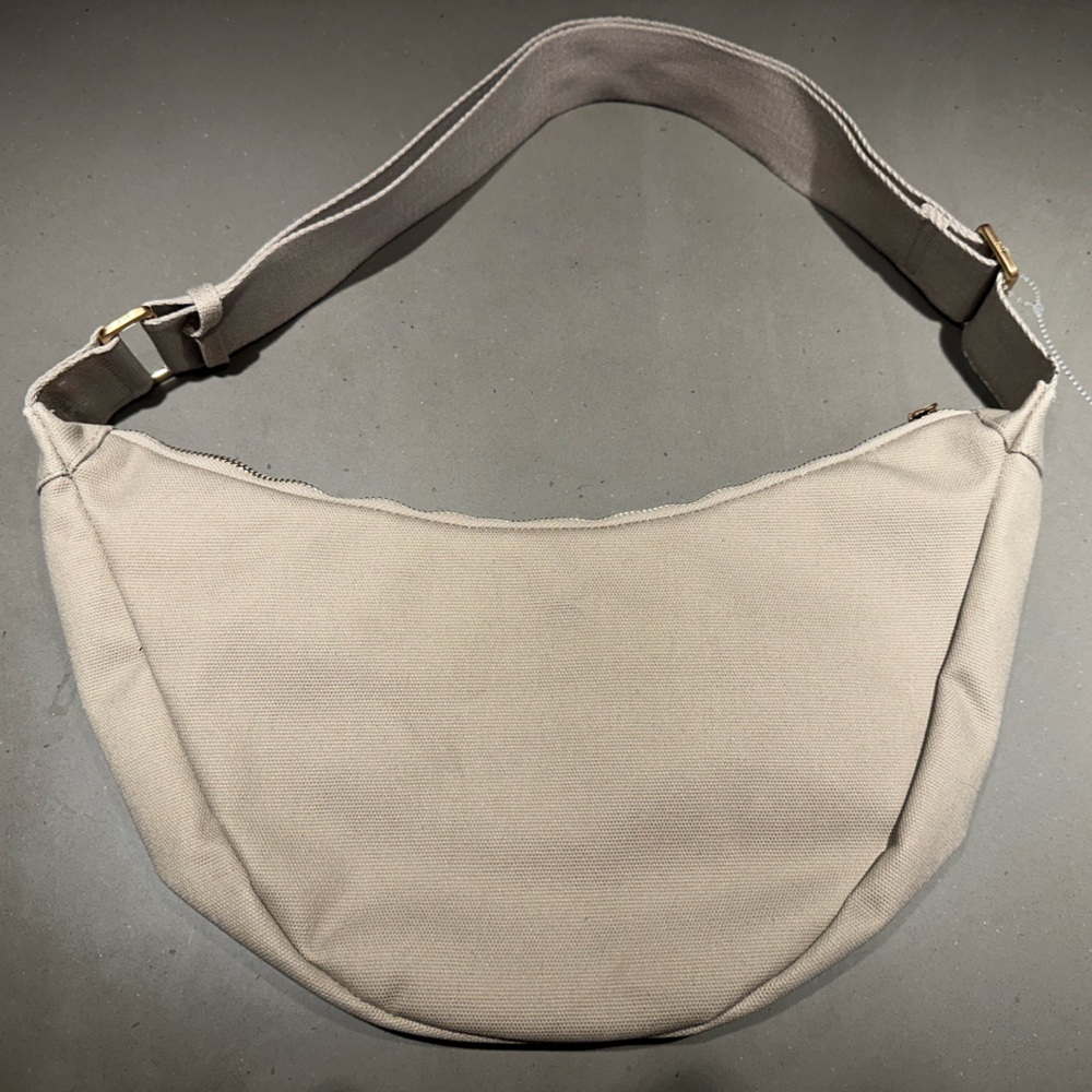 Elegant Cream Shoulder Bag — image 4 of 8
